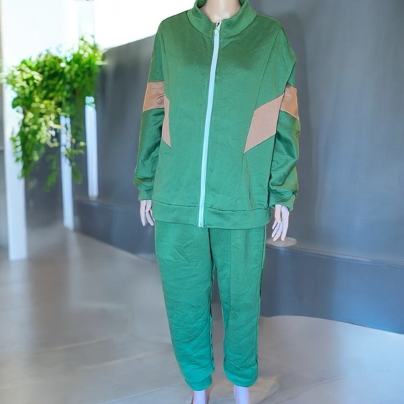 NWT 2 Piece Green Contrast Stripe Fleece Zipper With Sweatpants - Picture 5 of 16